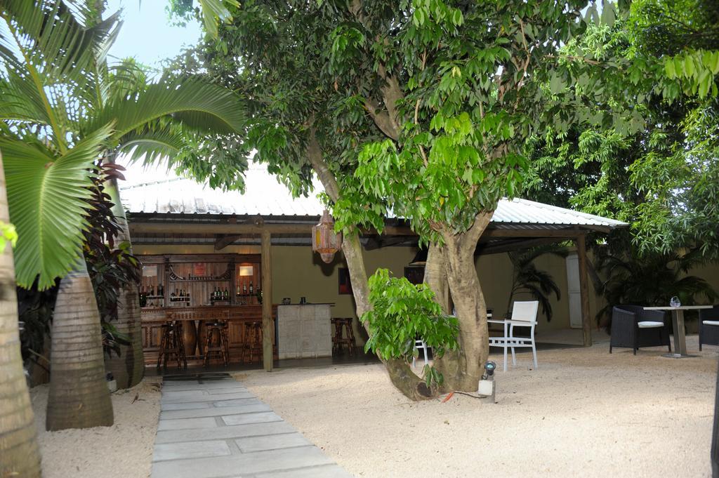 Hotel La Margarita Pointe aux Piments Exterior foto