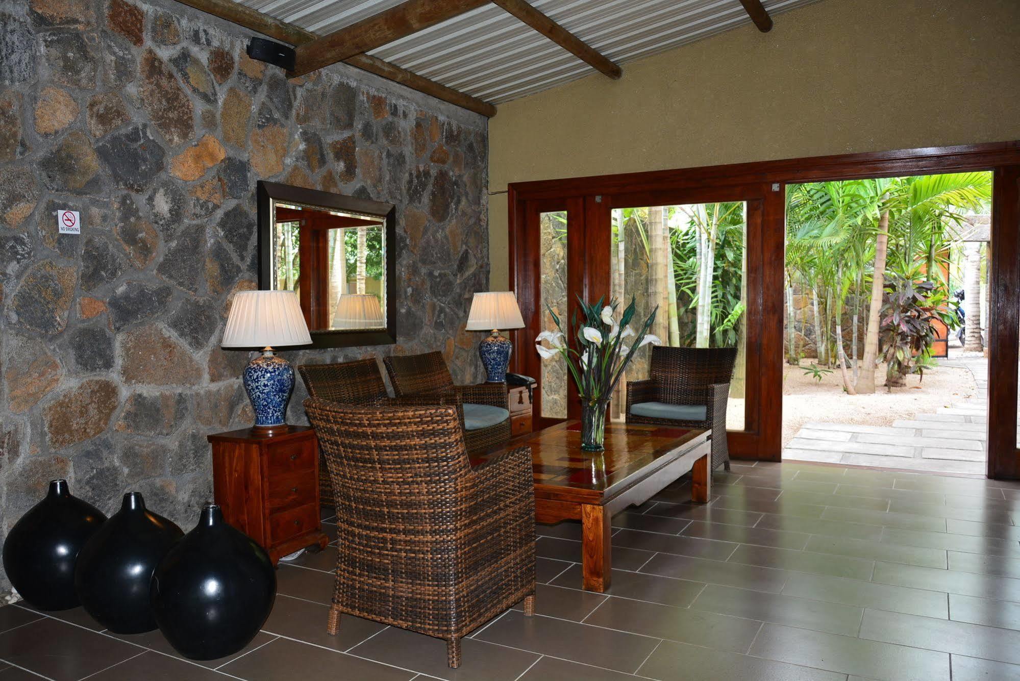 Hotel La Margarita Pointe aux Piments Exterior foto