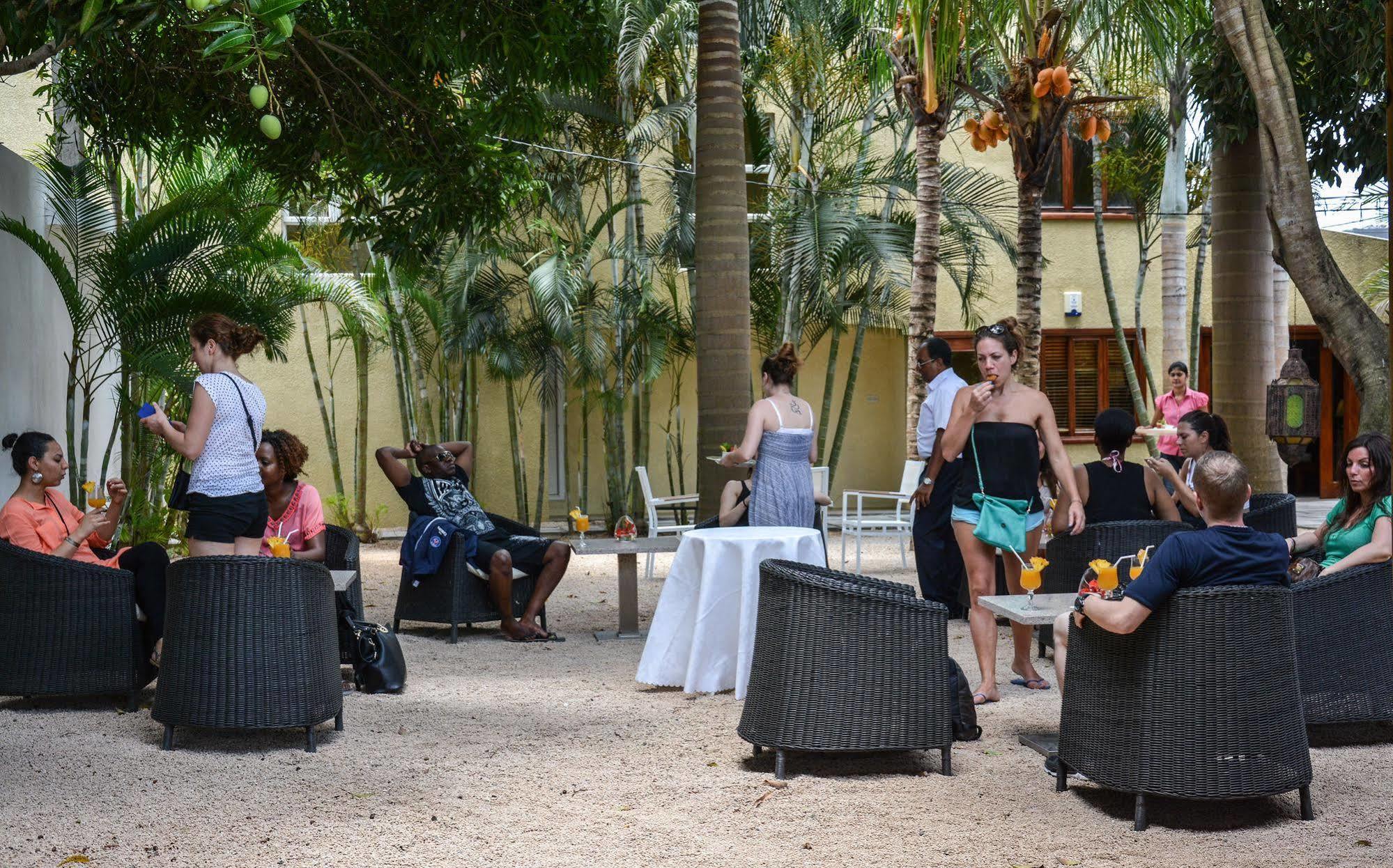 Hotel La Margarita Pointe aux Piments Exterior foto